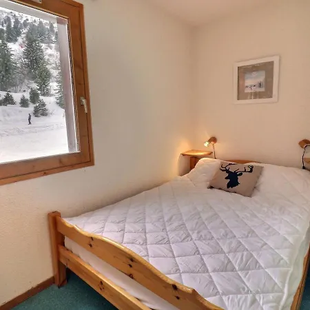 2 Pieces Montagne Pour 6p, Pieds Des Pistes, Equipe, Les Allues - Fr-1-182-105 Apartment *
